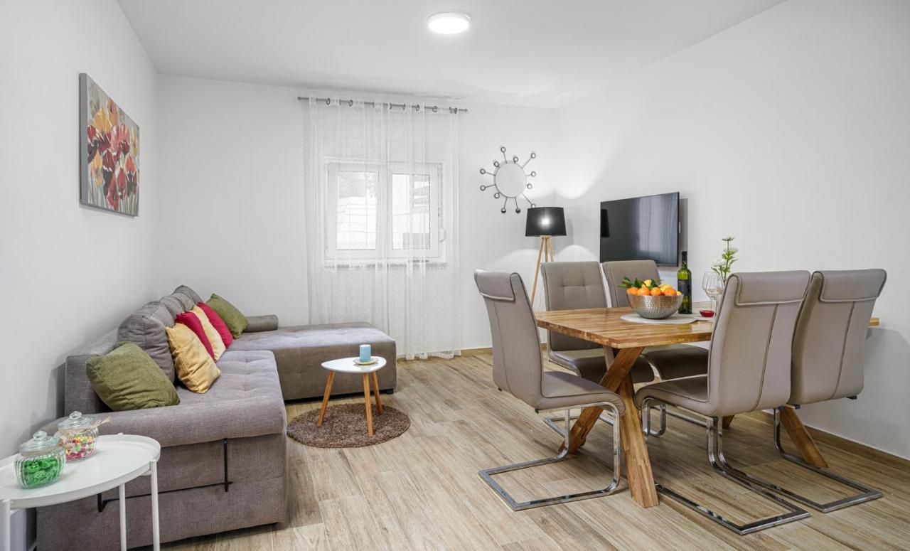Apartments Vesna Vodice Esterno foto
