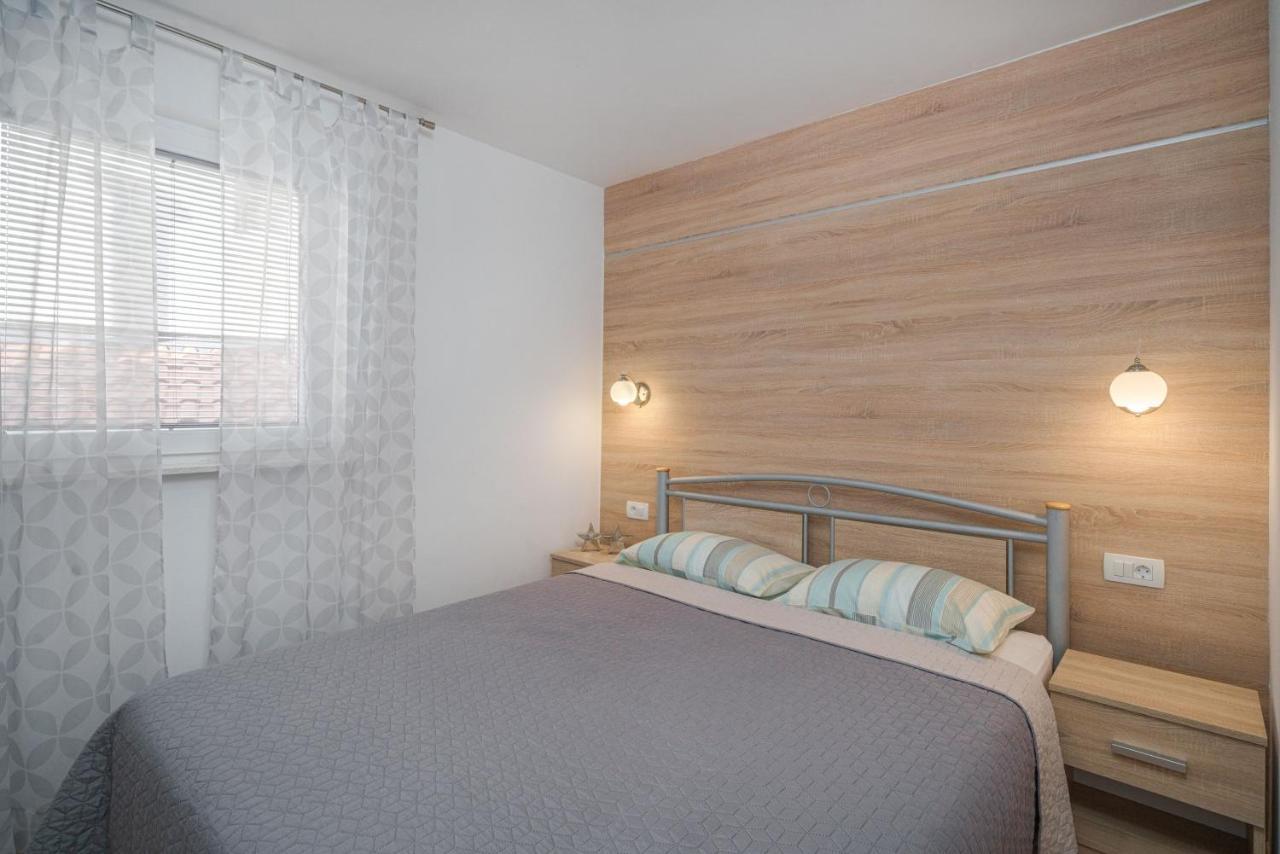 Apartments Vesna Vodice Esterno foto